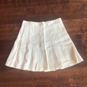 brandy melville cream pleated dana skirt
